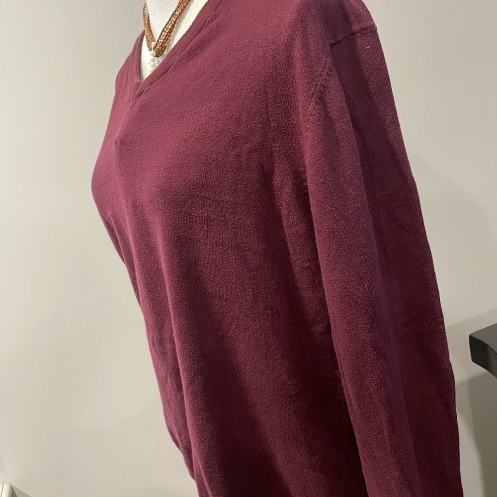Old Navy V-neck Sweater - Picture 3 of 7